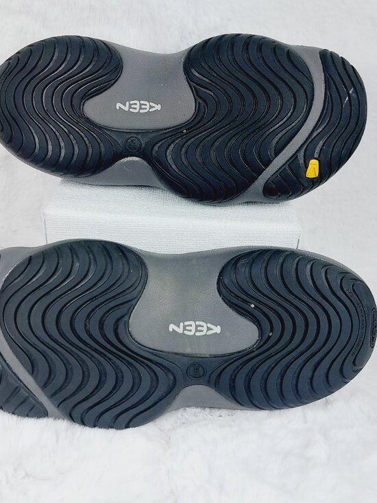 Sandals_&_Flip_Flops